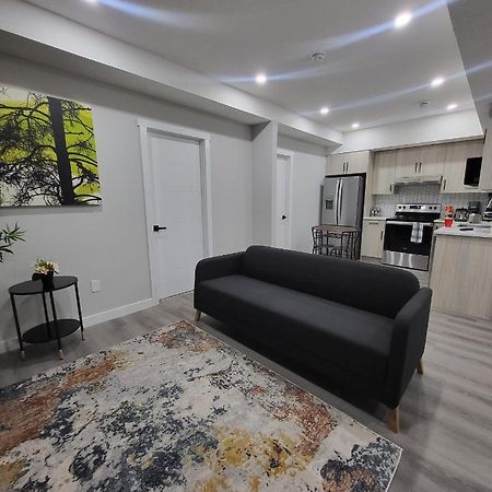 Luxury Suite In Calgary Nw Экстерьер фото
